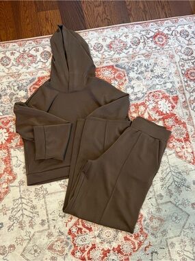 Cozy Hooded Sweatshirt & Jogger Set - Chocolate Brown